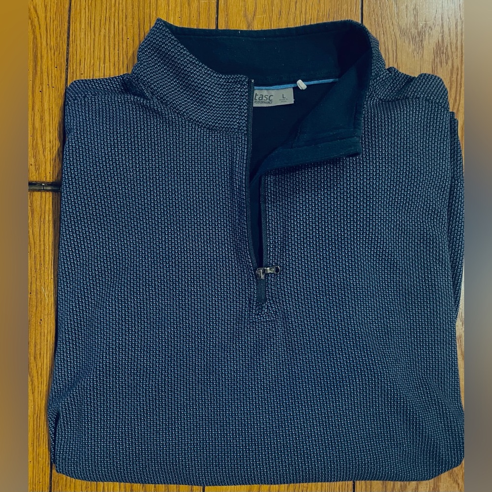 TASC Performance men’s quarter zip, size large, navy pattern